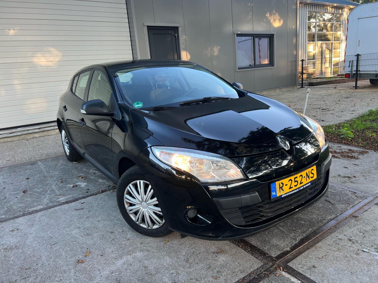Renault Megane 1.6 Authentique 159.173KM