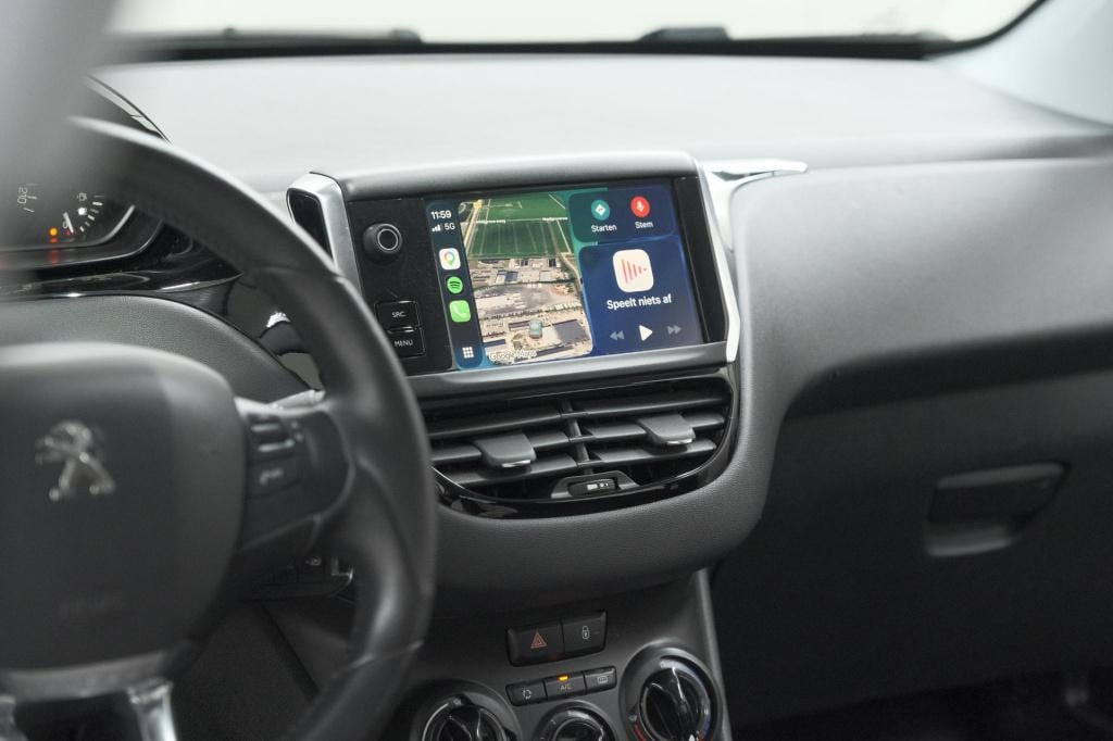 Peugeot 208 puretech 82 signature | apple carplay | parkeersensoren | navig