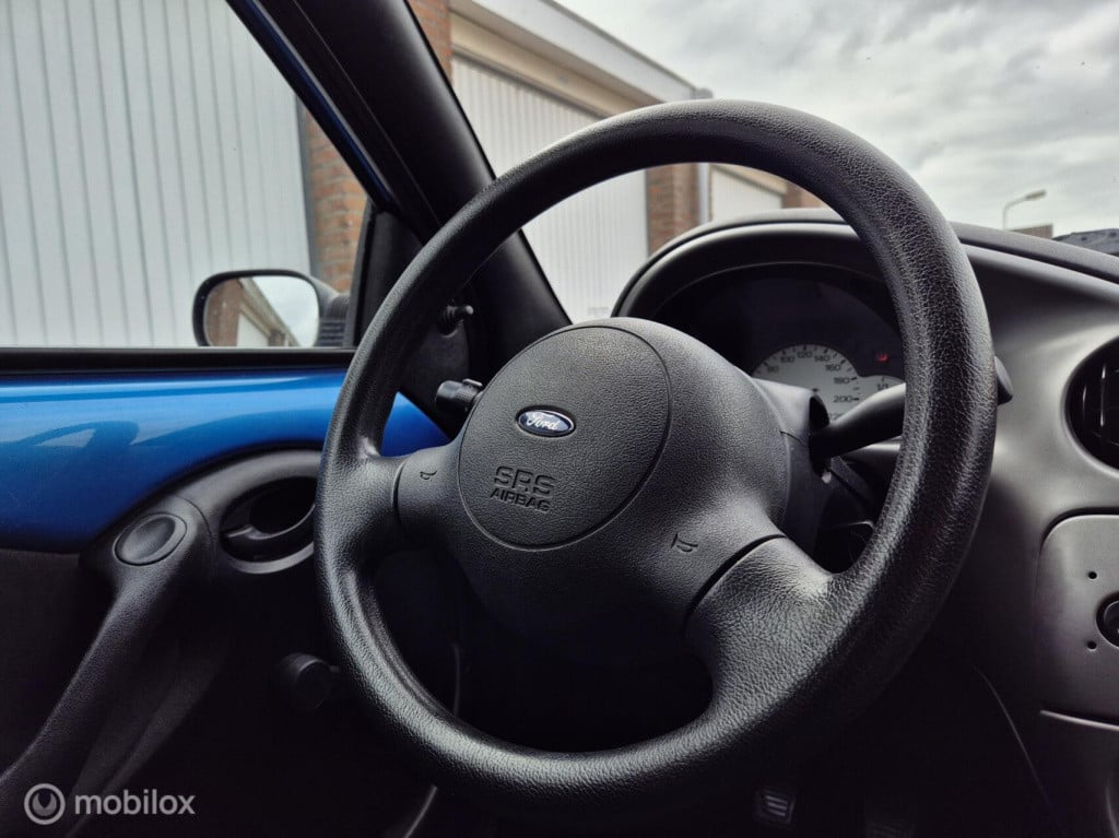 Ford KA 1.3 style / origineel nederlands