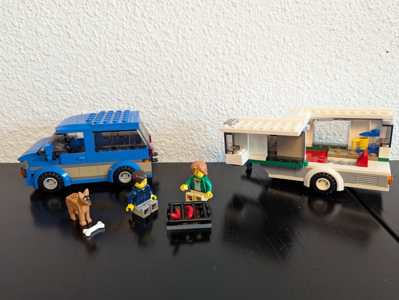 LEGO City Busje & caravan 60117