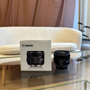 Canon EF 35 mm 2.0 lens