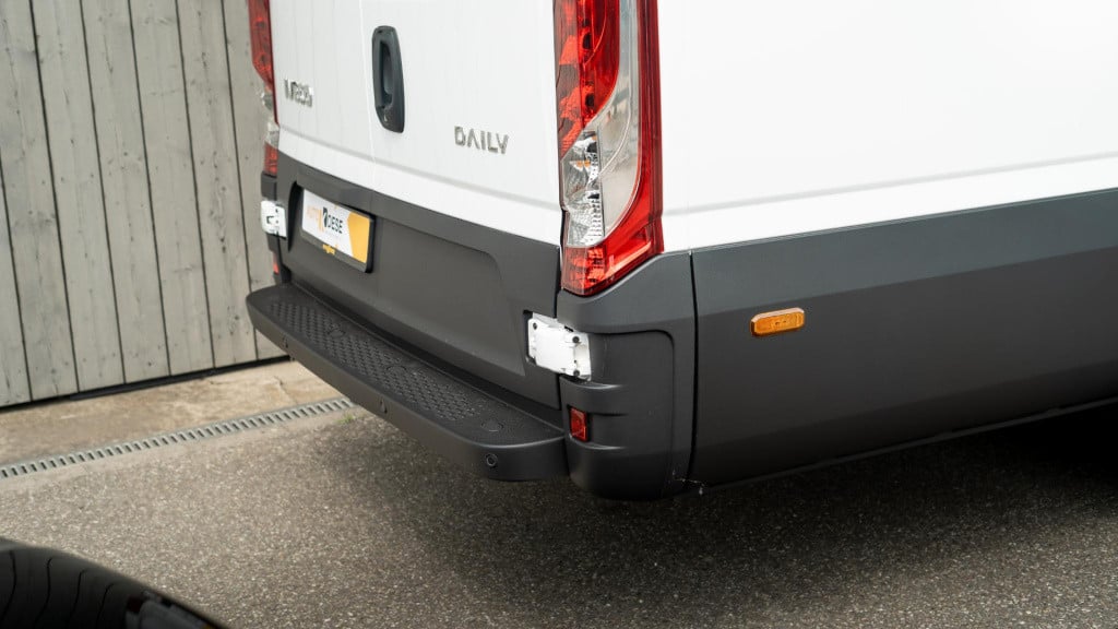 Iveco Daily 35s16v 2.3 410 h2 | direct leverbaar | complete betimmering laa