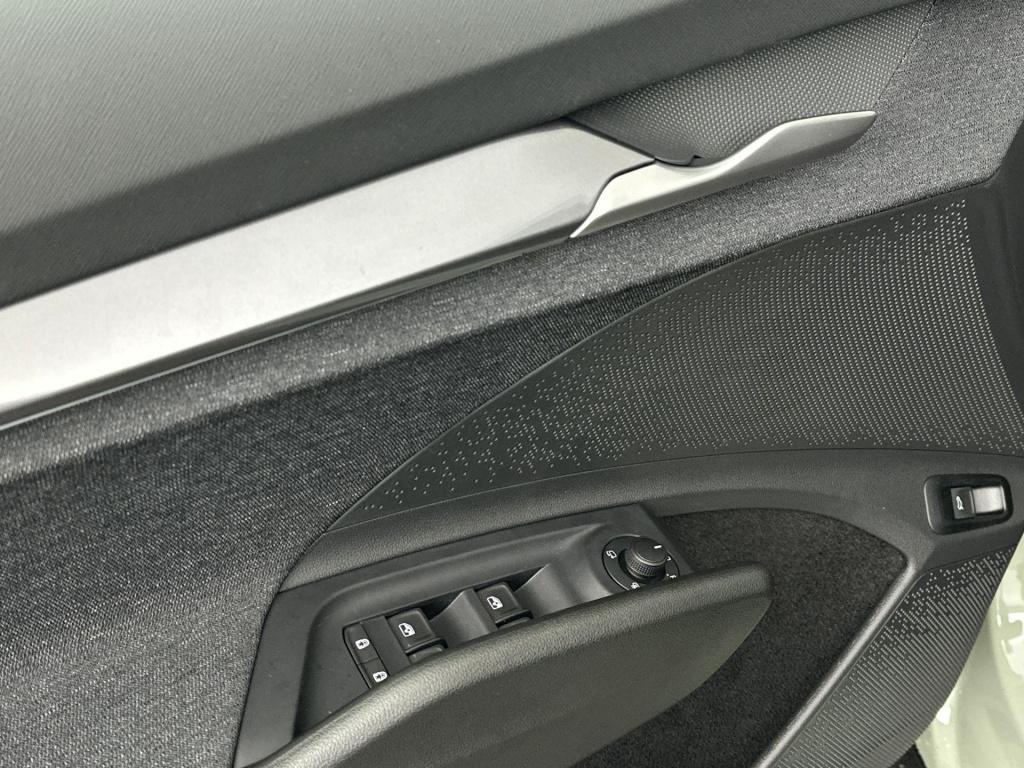 Skoda Elroq business edition elektromotor 140 kw / 190 pk suv