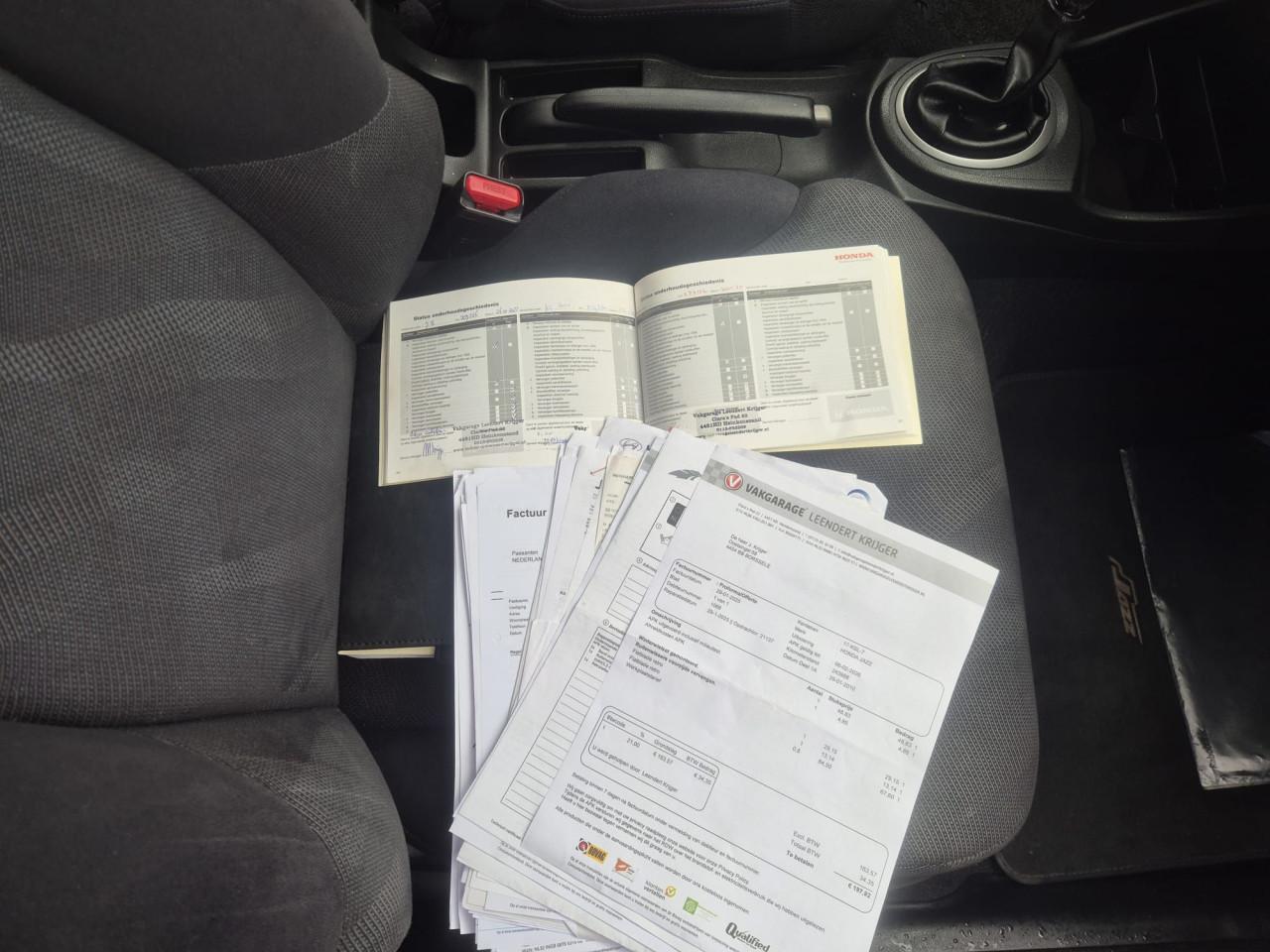 Honda JAZZ 1.4 Comfort 5deurs bj:2010 airco lm-velgen i.z.g.st