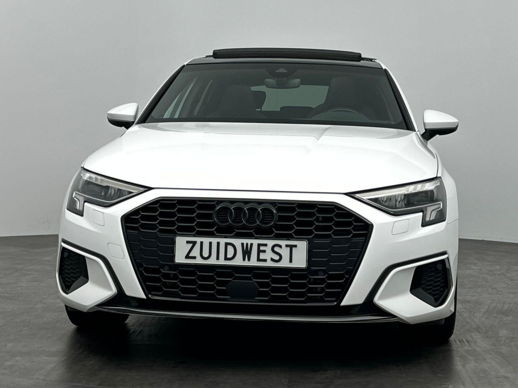 Audi A3 sportback 40 tfsi e s-line pano sfeer acc camera