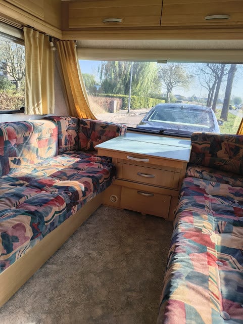 Caravan Swift Toscane 390 + Mover + Voortent