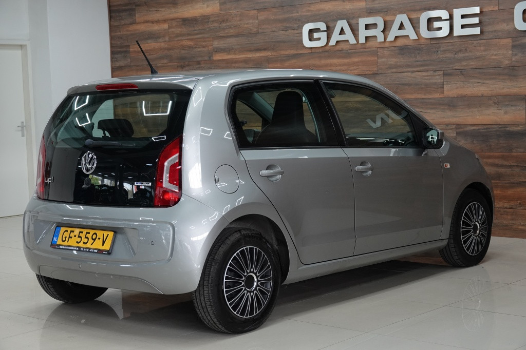 Volkswagen UP! 1.0 move up! | pdc | airco | automaat |