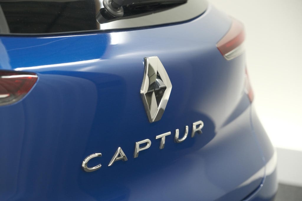 Renault Captur mild hybrid 140 edc techno | camera | 9.3 inch scherm | appl