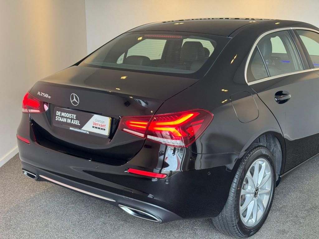 Mercedes-Benz A-Klasse 250 e business solution luxury limited