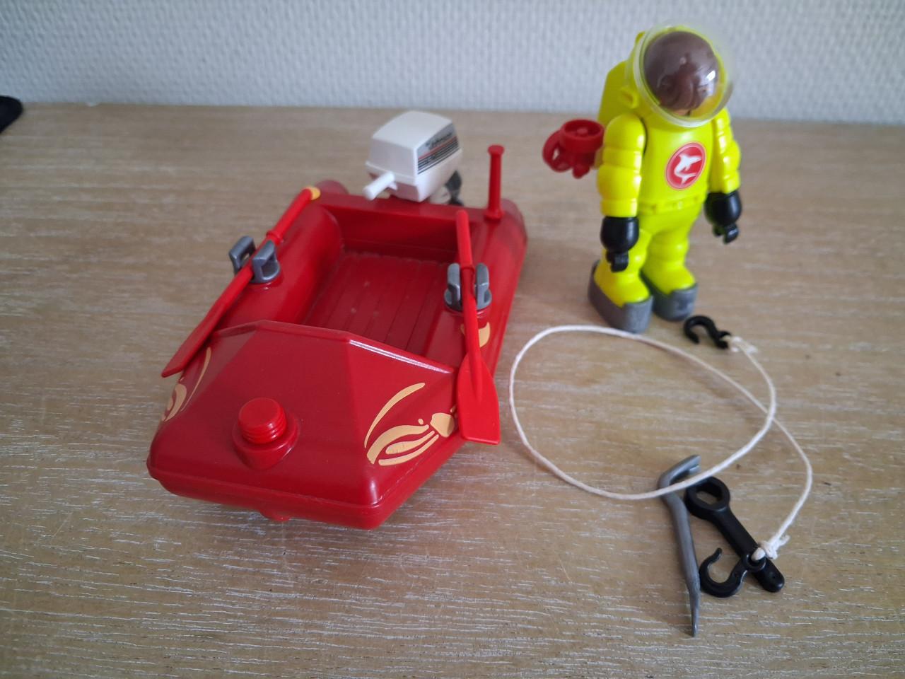 Playmobil duiker met bootje setnr 4910