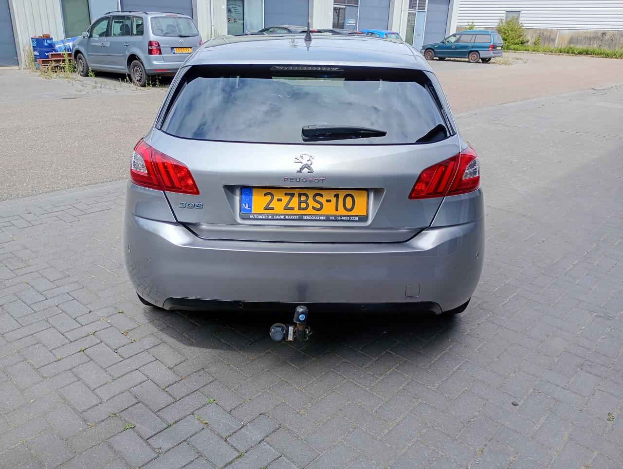 Peugeot 308 1..2