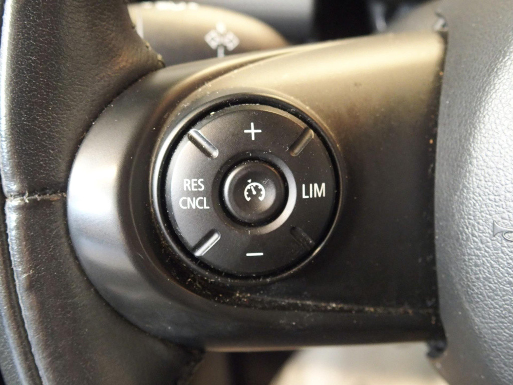 Mini Cooper 1.5 nl auto, carplay, cruise controle, parkeer sensoren
