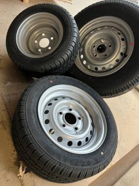 Nieuwe Banden,  met of zonder velg