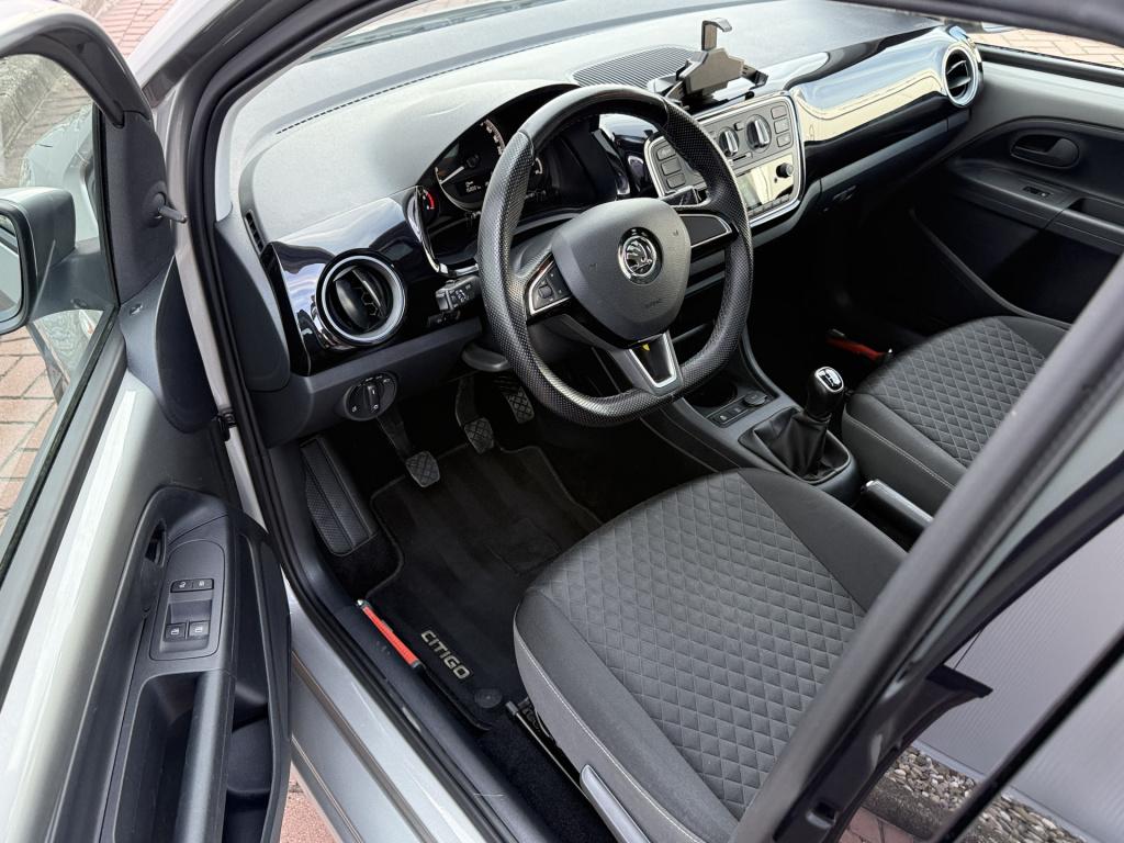 Skoda Citigo 1.0 greentech ambition | pano | cruise | apps