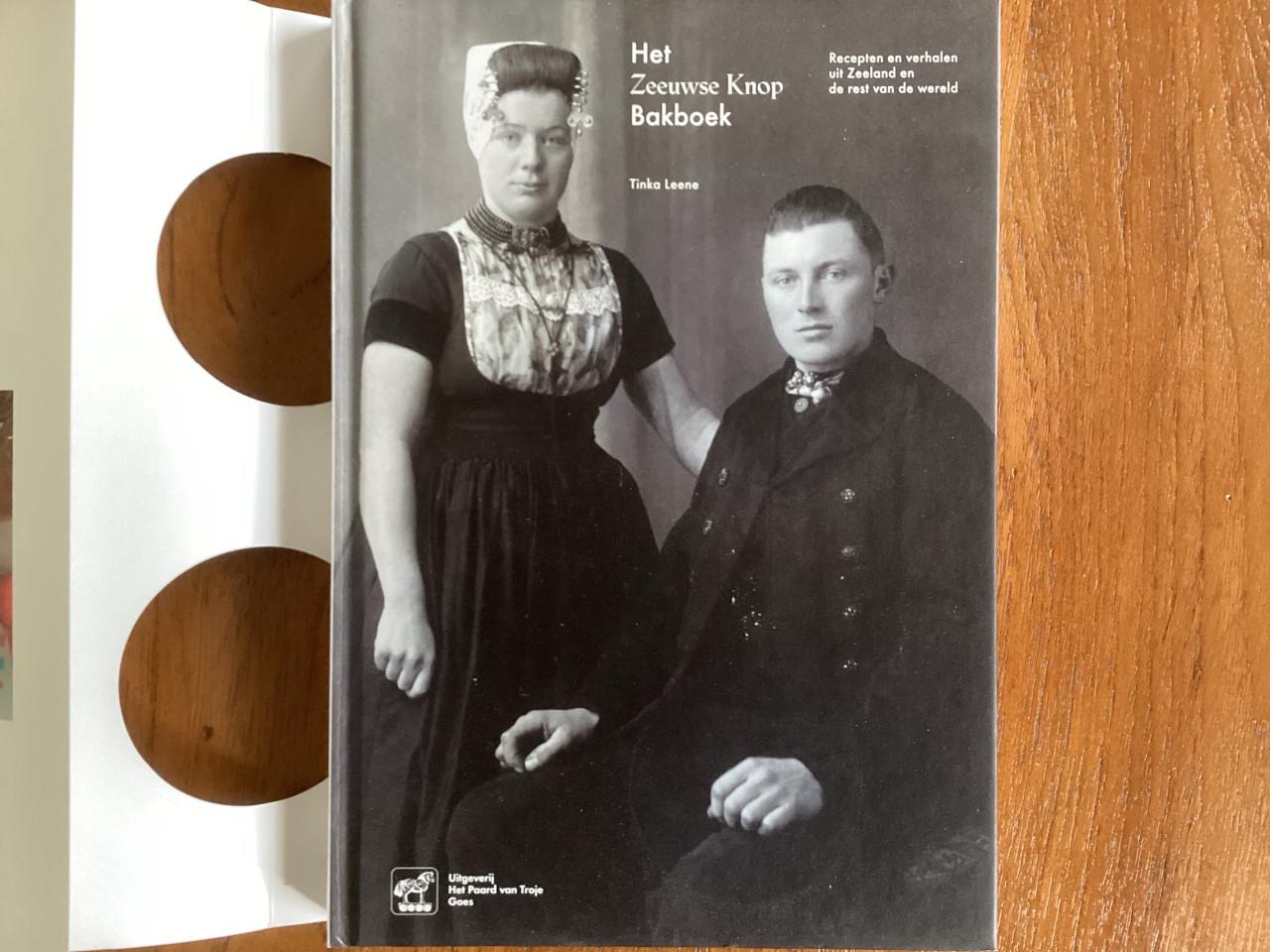 Tinka Leene: Het Zeeuwse Knop Bakboek