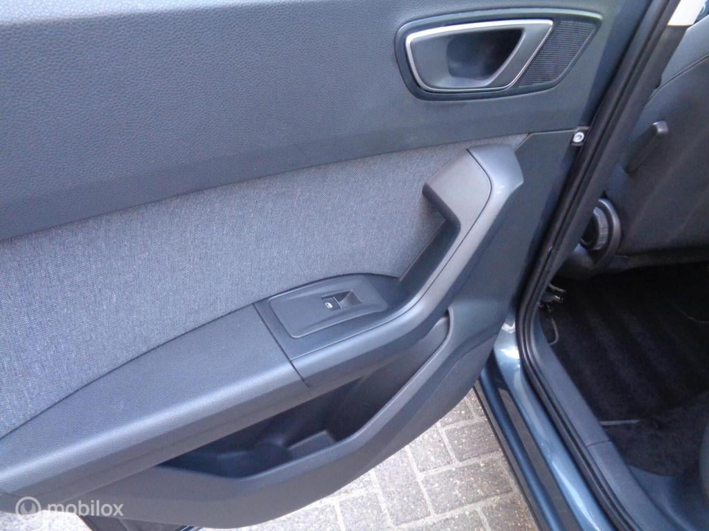 Seat Ateca 1.0 tsi style business intense/airco/led/lm velgen/apple carplay