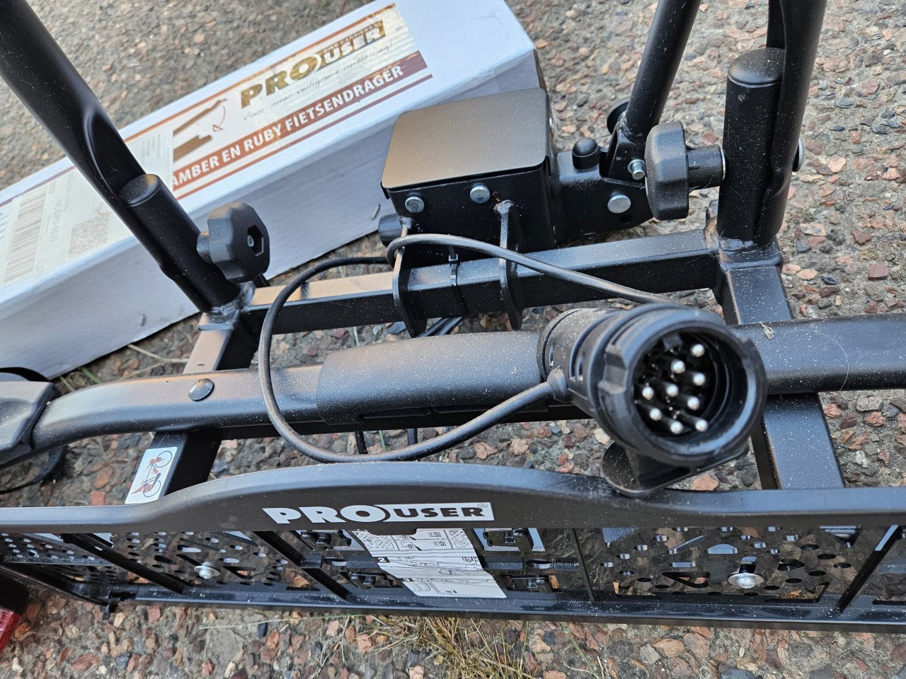 Fietsendrager met oprijgootje