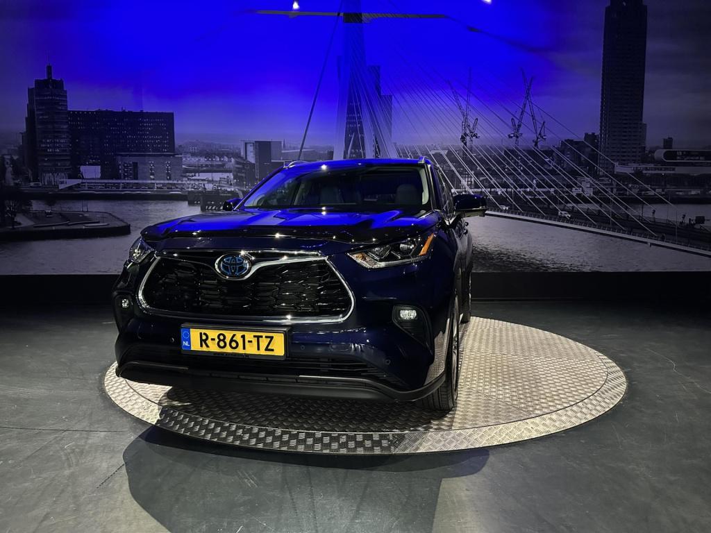 Toyota Highlander 2.5 awd hybrid executive 7 persoons *origineel nl*pano*tr