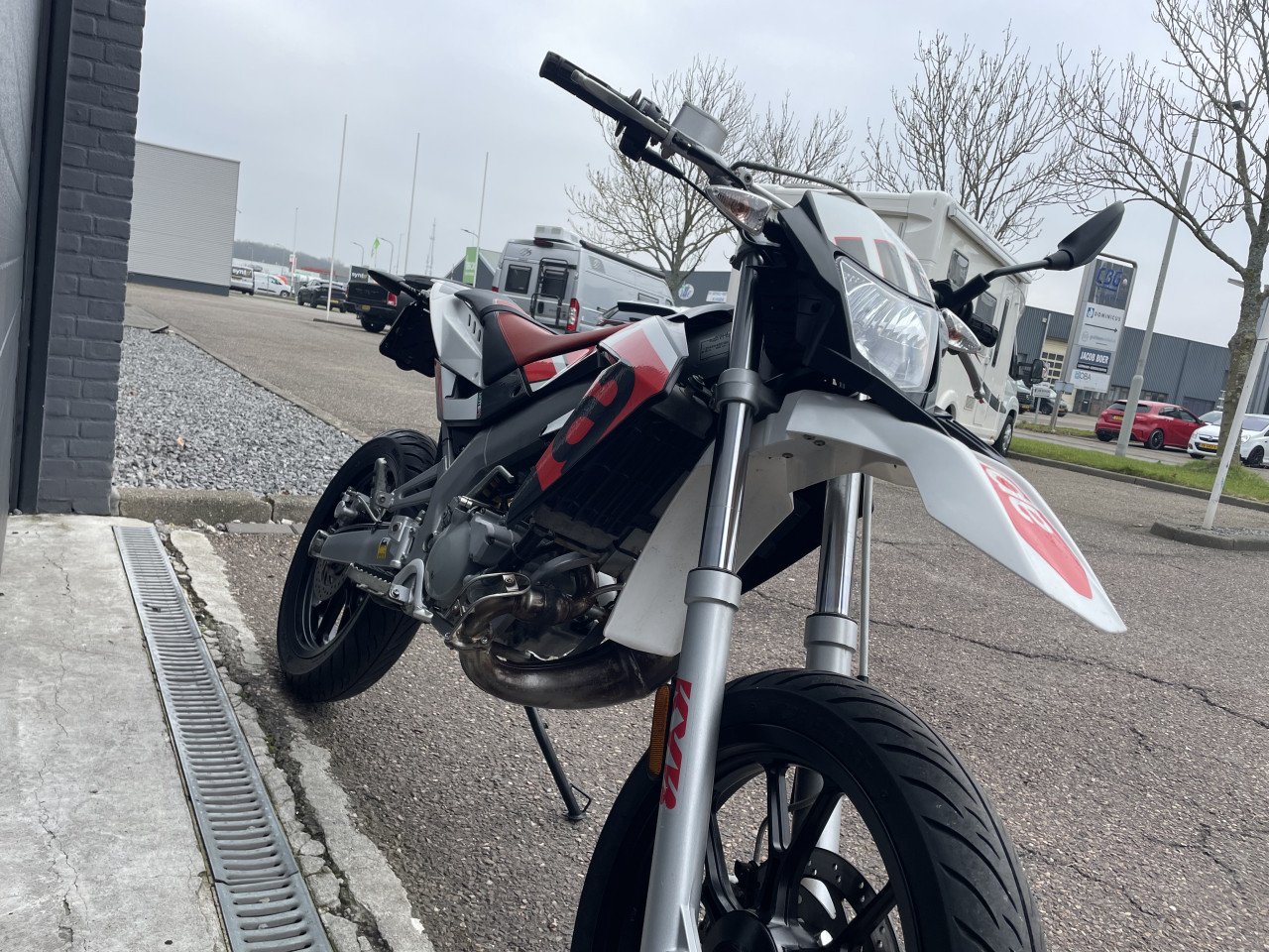 APRILIA SX 50 4230 KM SCHAKEL BROMMER