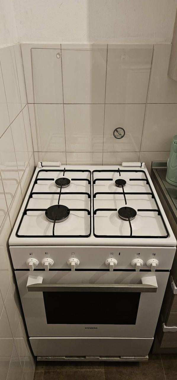 Siemens gasfornuis met oven in prima staat