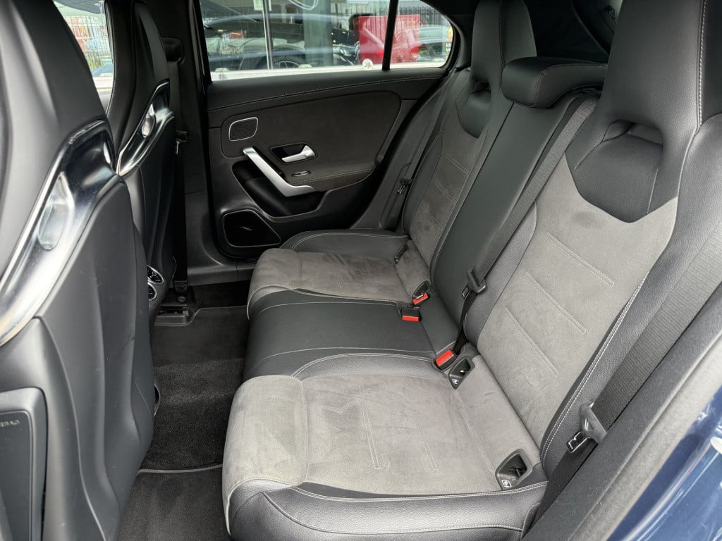 Mercedes-Benz A-Klasse amg 35 4matic edition 1 premium plus | burmester | p