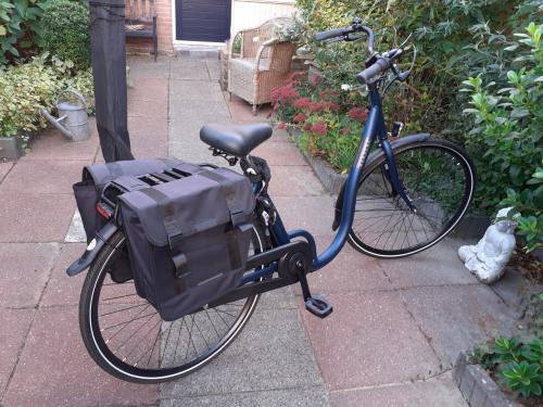 Burgers Lage Instap Splinternieuw  1x op gereden