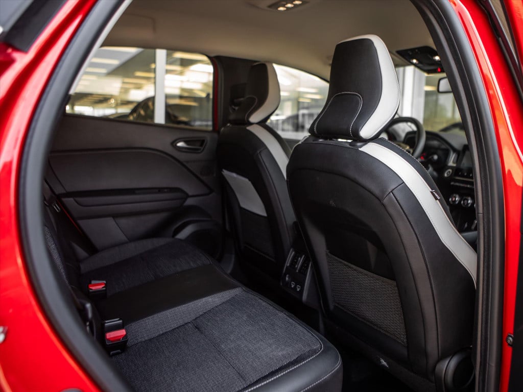Renault Captur tce 140pk techno automaat | navigatie | camera | carplay | p