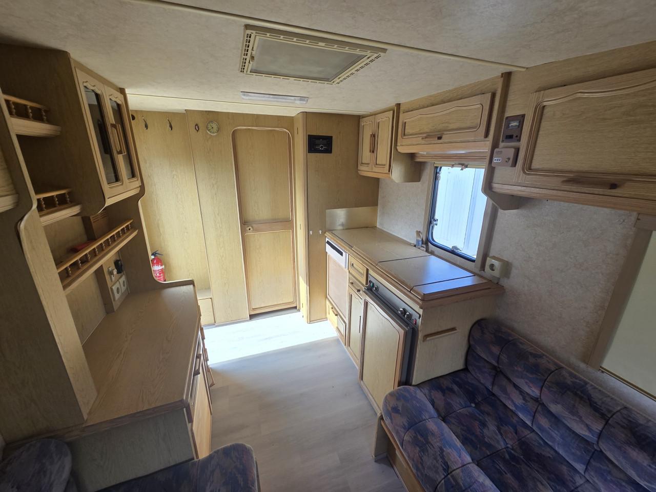 Swift challenger 470 met voortent