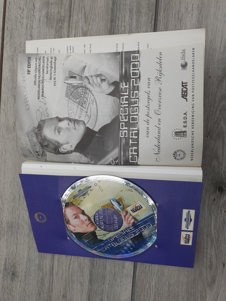 Catalogus postzegels 2 x