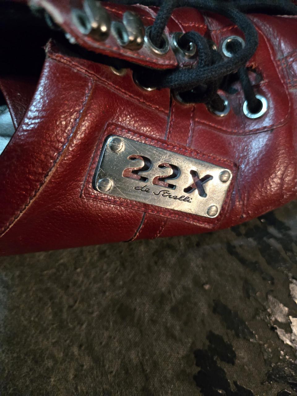 Rode 22 Octobre schoenen Maat 40