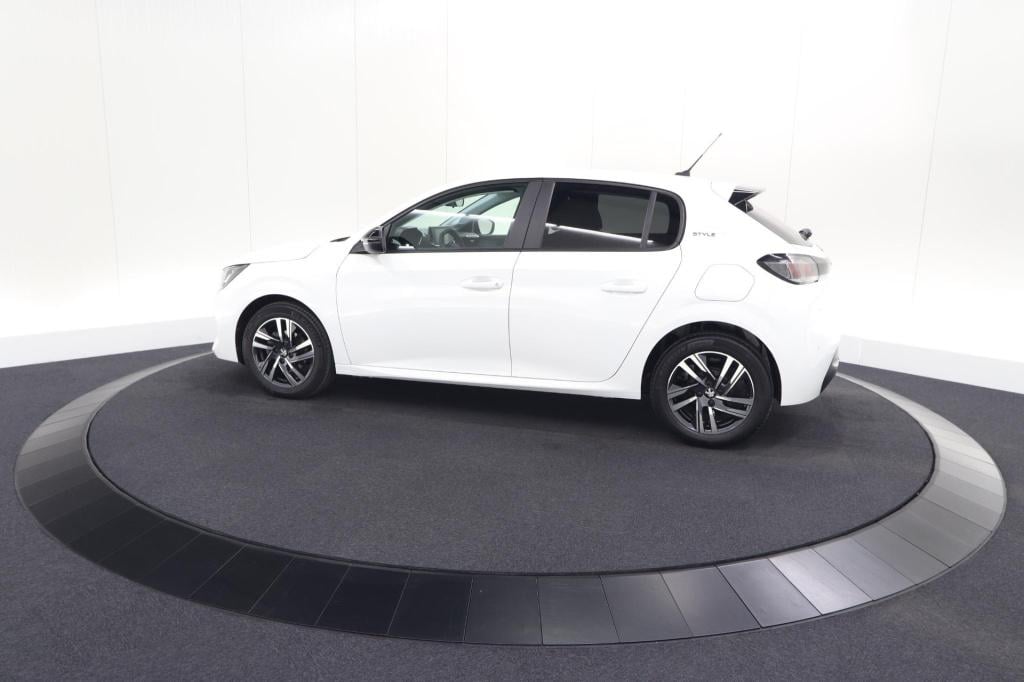 Peugeot 208 1.2 puretech style | parkeersensoren | navigatie | apple carpla