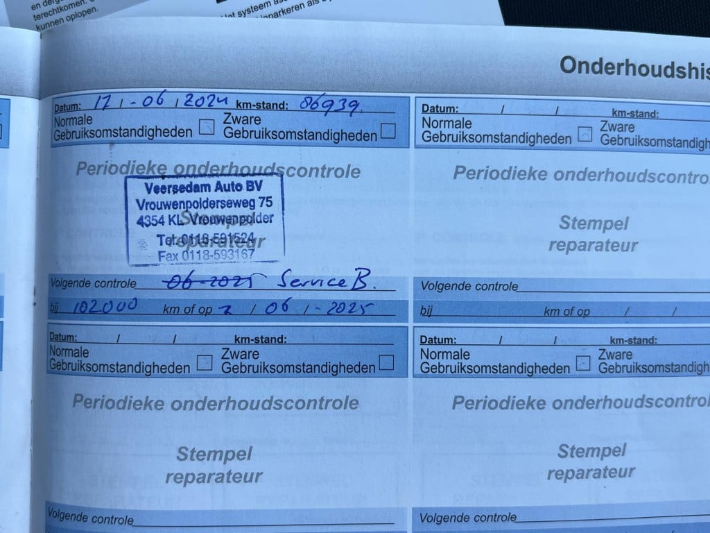 Peugeot 208 1.2 vti envy, navi, trekhaak enz...