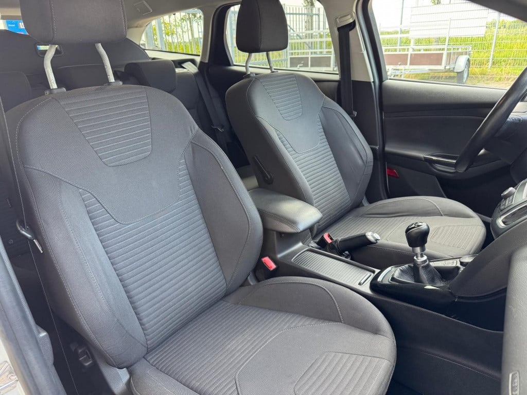 Ford Focus wagon 1.5 titanium edition