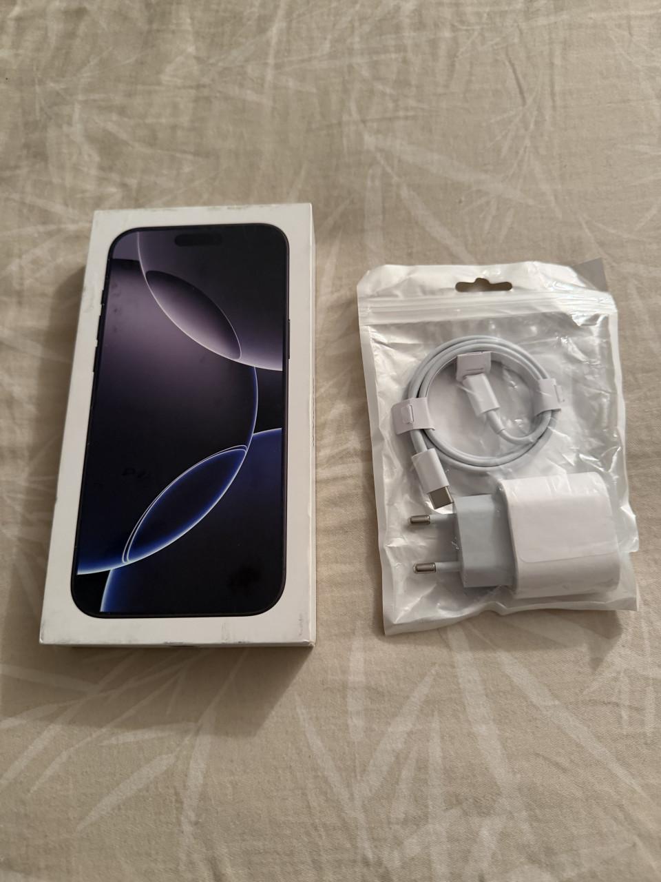 Apple iPhone 16 Pro Max - 1TB - Zwart Titanium - NIEUW -