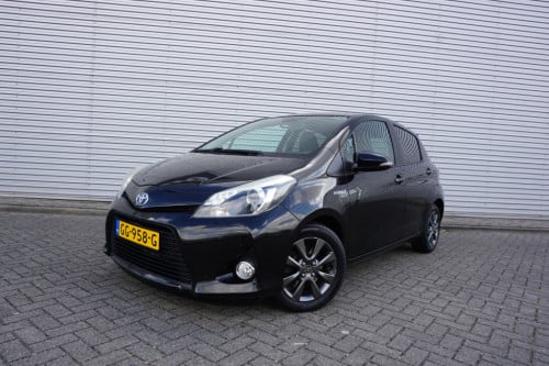Toyota Yaris 1.5 full hybrid dynamic airco / camera / elektr. ramen / lm ve