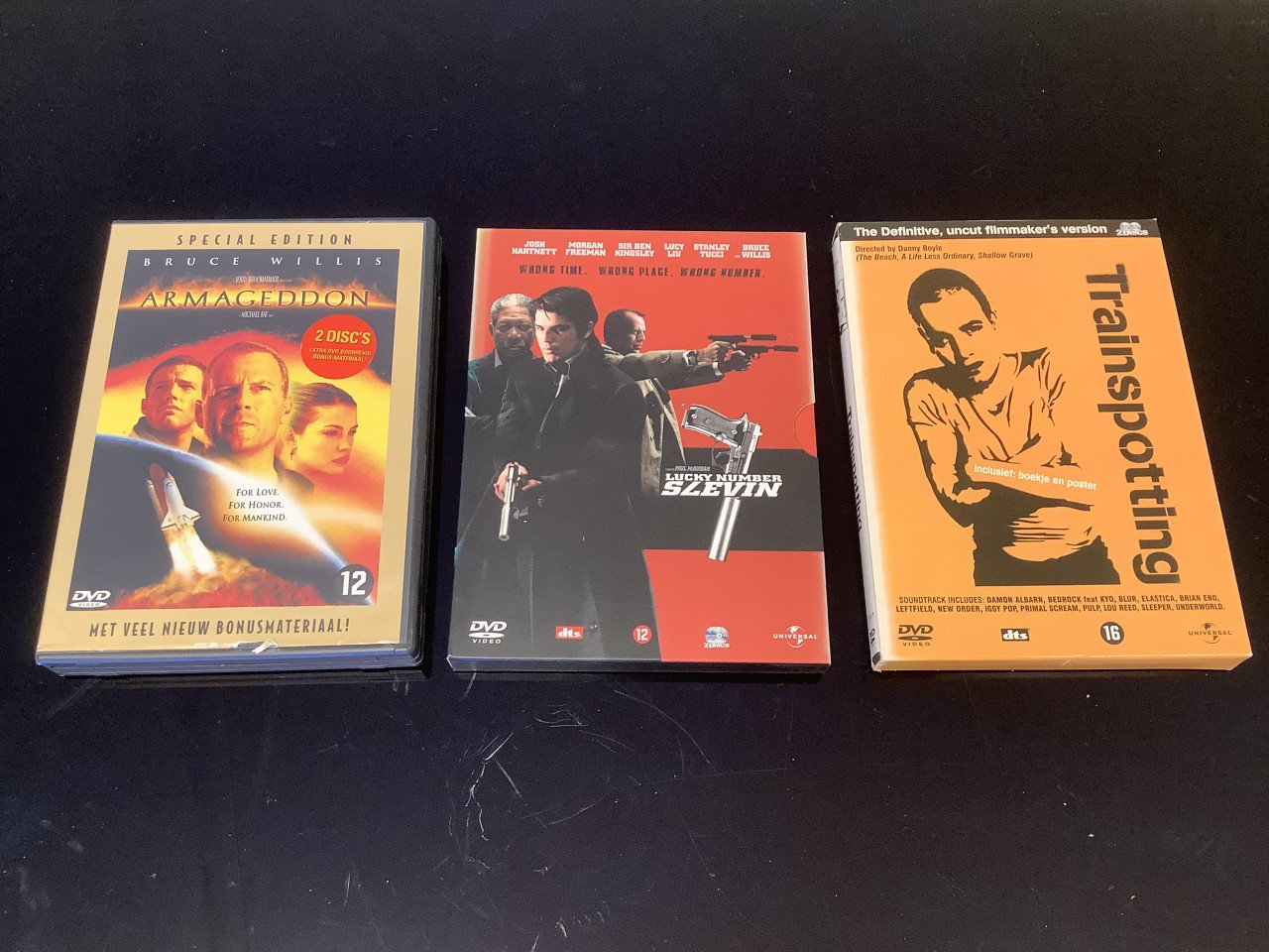 Stapeltje dvd’s met topfilms te koop aangeboden, zie de foto’s aub.