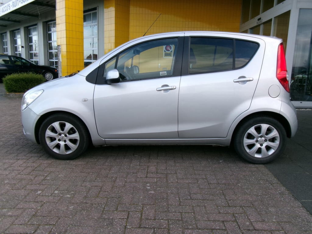 Opel Agila 1.2 automaat, airco, elec. ramen, hoge zit