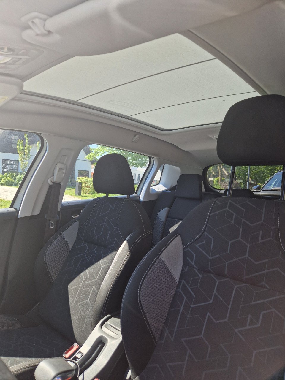 Peugeot 2008 met panoramadak