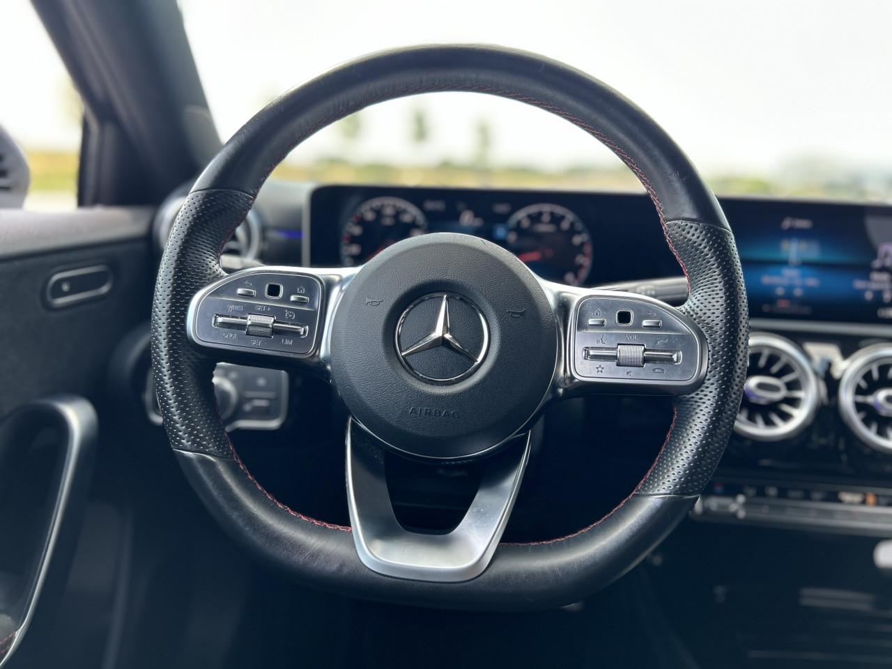 Mercedes A-klasse 200 AMG-LINE /GARANTIE/CARPLAY/APK/STOELV