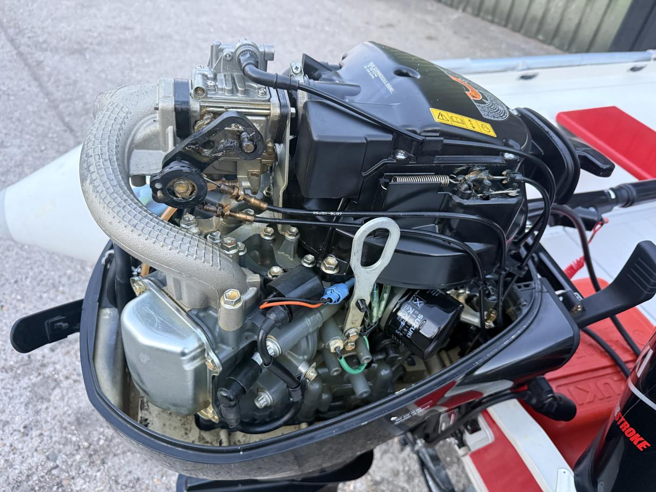 Suzuki DF25 VTwin