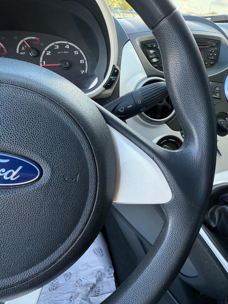 Ford KA 1.2 titanium - airco - 1e eigenaar