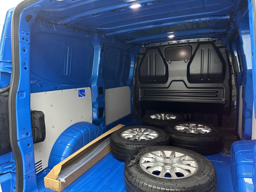 Volkswagen Transporter 2.0 tdi l1h1 28 style