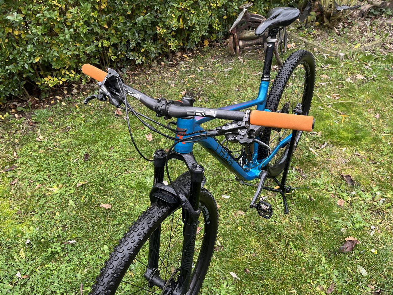 Radon Skeen (maat: medium) Full suspension