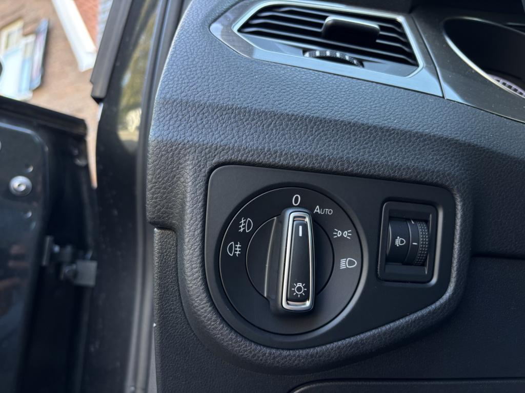 Volkswagen Golf Sportsvan automaat 1.4 tsi connected series