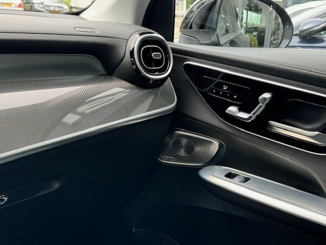 Mercedes-Benz Glc 300e 4matic amg i airmatic l gestuurde achteras l panoram