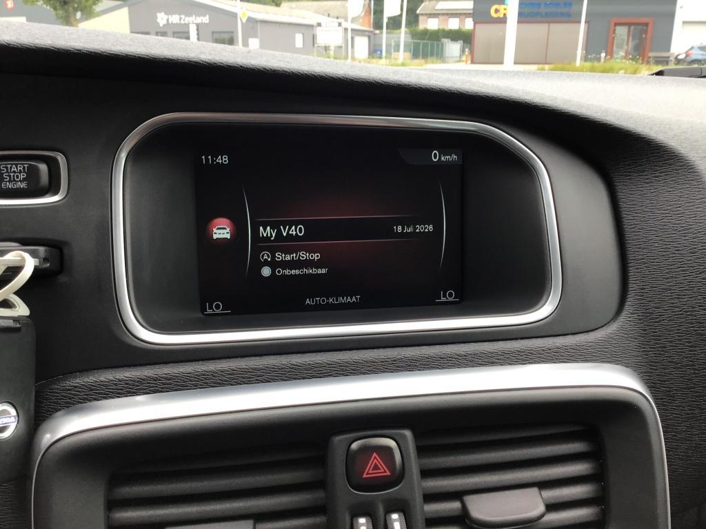 Volvo V40 cross country 1.6 t4 momentum