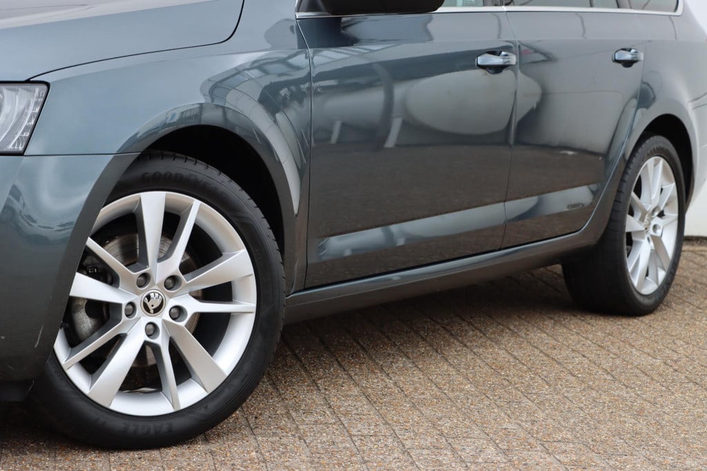 Skoda Octavia combi 1.0 tsi 115pk business edition plus