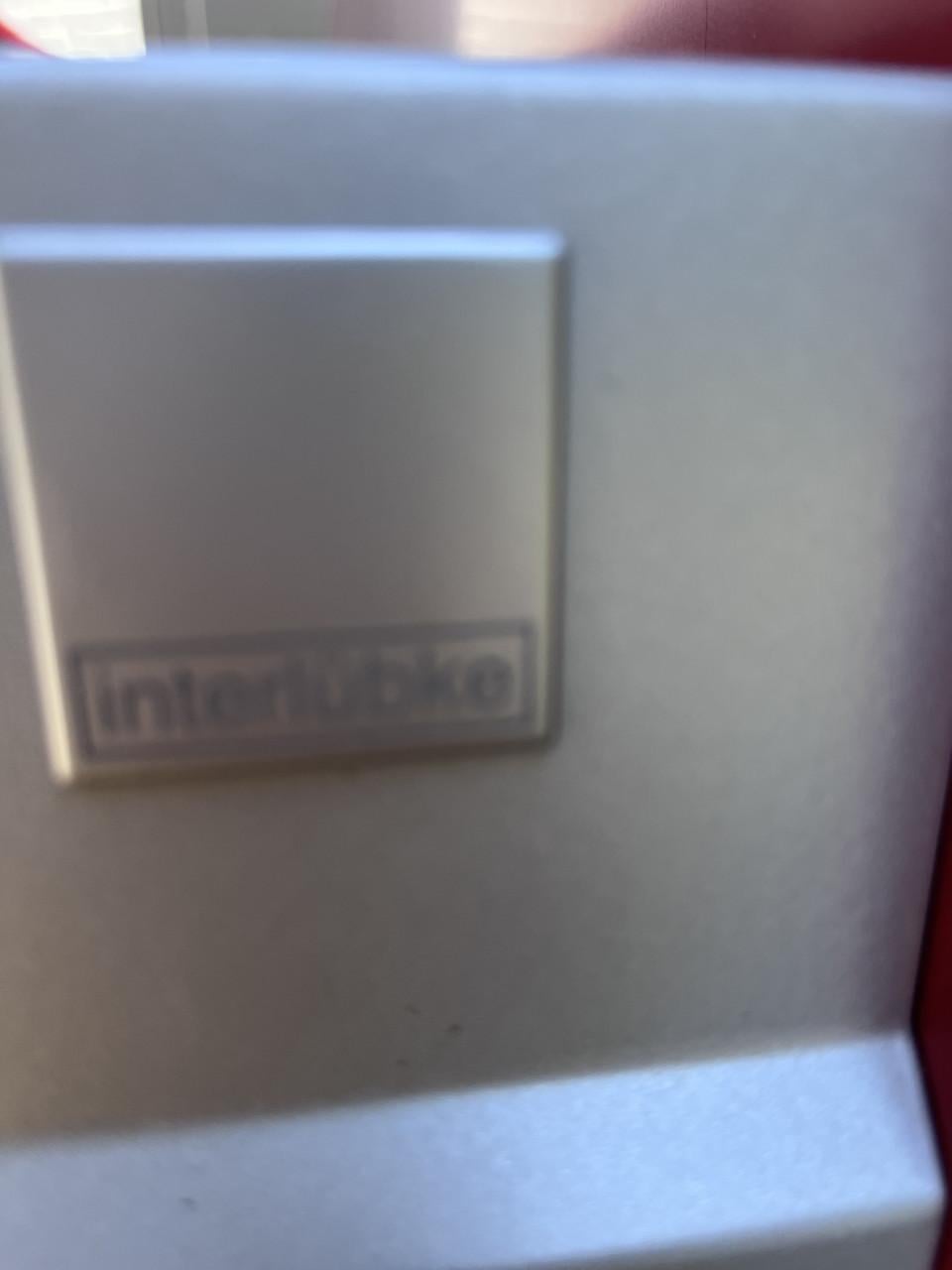 Interlubke cube zwevend dressoir