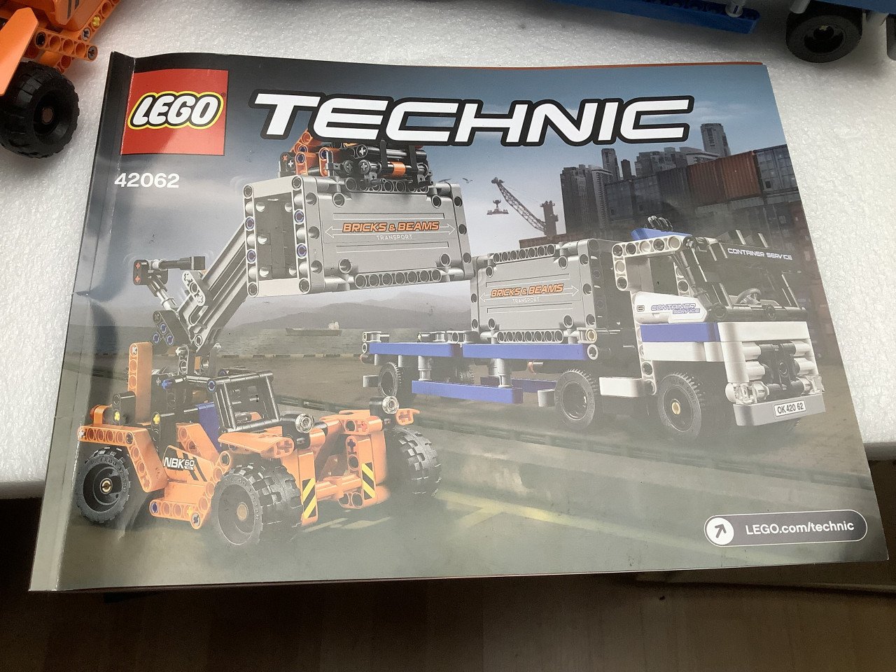 Lego Technic nr.42062 container overslag. Compleet in doos.