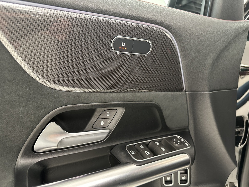 Mercedes-Benz Gla-klasse 250 e amg line | distronic | trekhaak | multibeam 